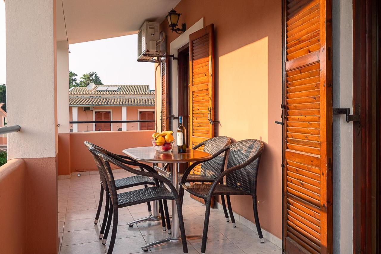 Xenofontas Apartmán Agios Georgios Pagon