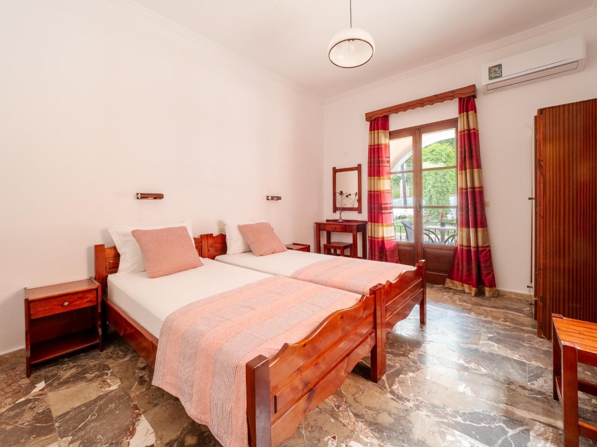 Xenofontas Apartment